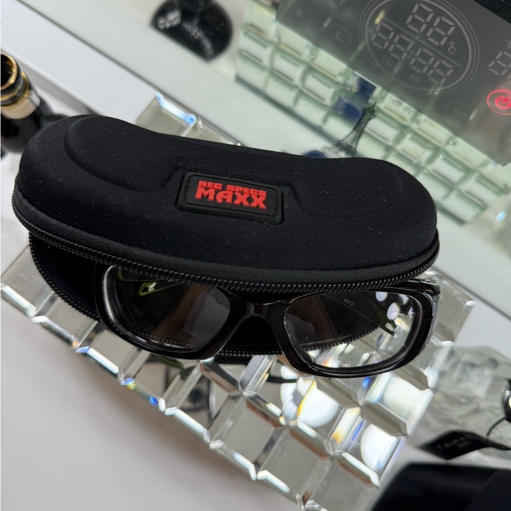 Maxx REC SPECS LIBERTY SPORT Black Sunglasses with Case